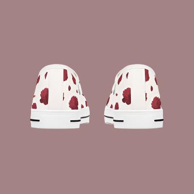 Red Roses - Women's Low Top Sneakers